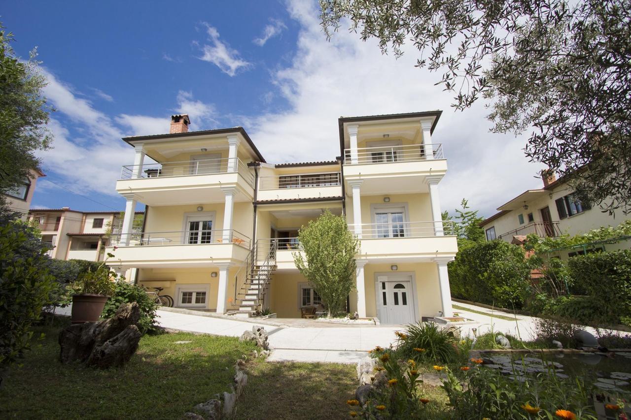Apartments Rajci โรวีน ภายนอก รูปภาพ