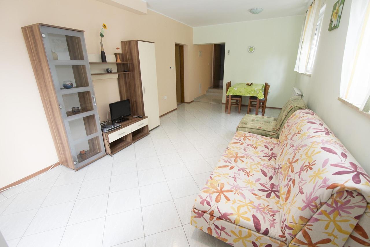 Apartments Rajci โรวีน ภายนอก รูปภาพ