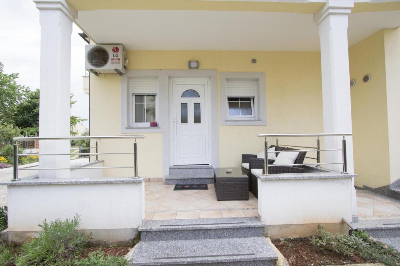 Apartments Rajci โรวีน ภายนอก รูปภาพ
