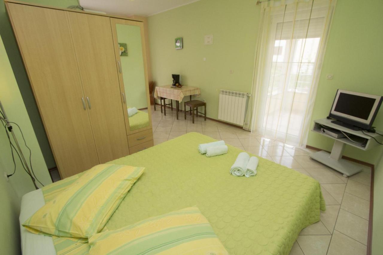 Apartments Rajci โรวีน ภายนอก รูปภาพ