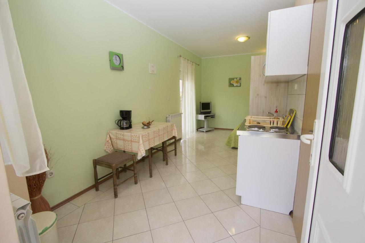 Apartments Rajci โรวีน ภายนอก รูปภาพ