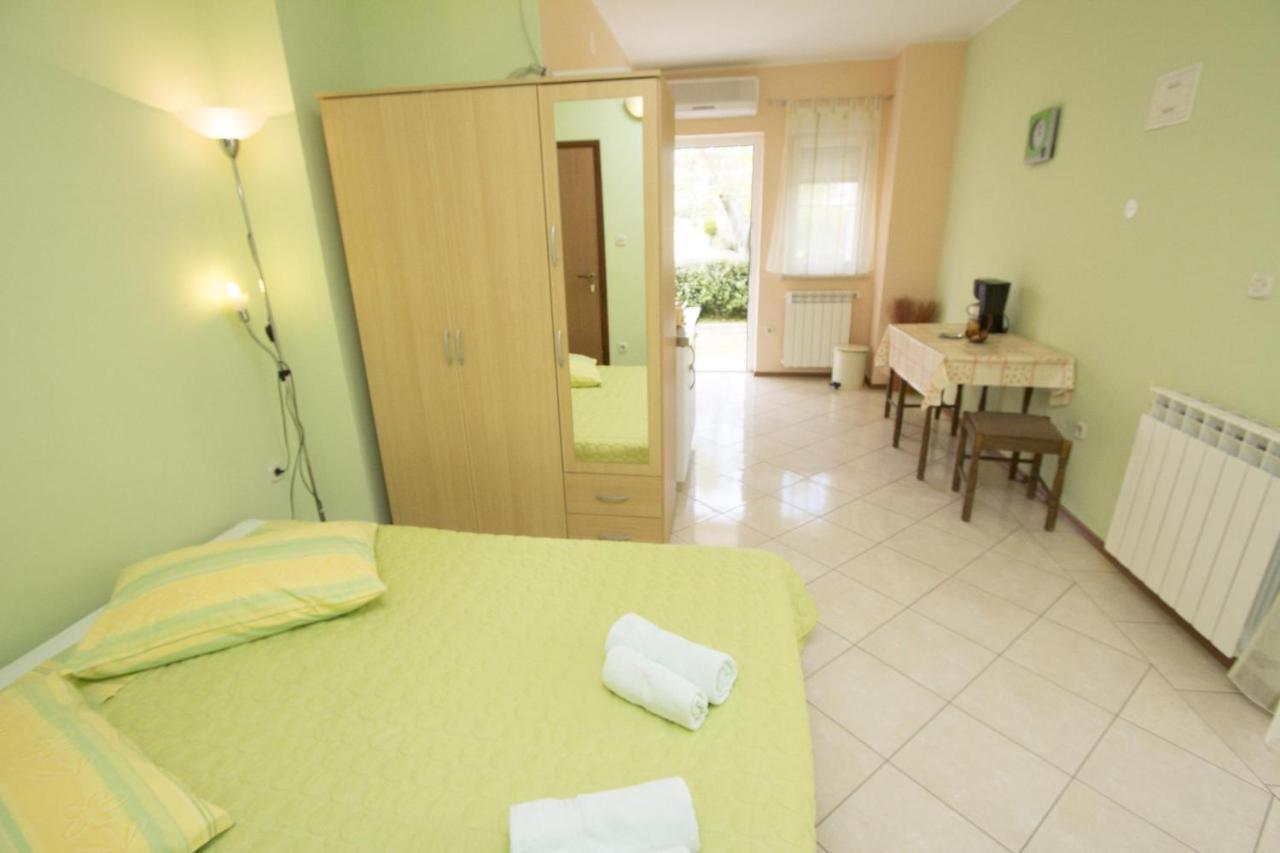 Apartments Rajci โรวีน ภายนอก รูปภาพ